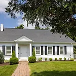 Baywood Conference And Lodging Center