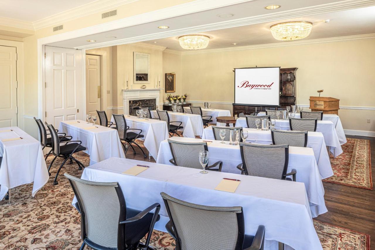 Hotel Baywood Conference And Center Coraopolis