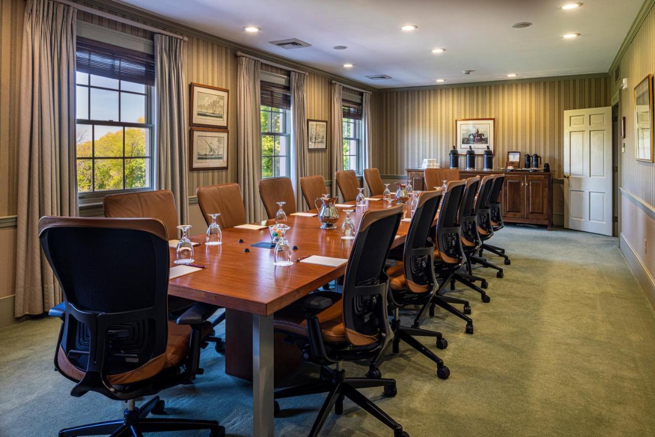 Hotel Baywood Conference And Center Coraopolis